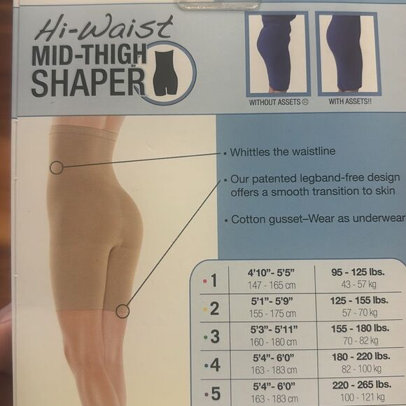 NEW Women's Assets by Sara Blakely 166B Sensational Shaper Shapewear Nude Size 4 - Picture 4 of 8